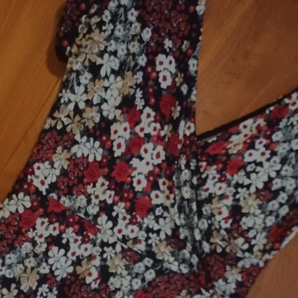 Floral Dress, Large, never worn - Picture 5 of 8